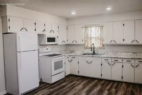 Kitchen - 502 Bunch Ave, Ava, MO 65608 photo 3 of 6