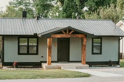 Exterior - 502 Bunch Ave, Ava, MO 65608 photo 2 of 30