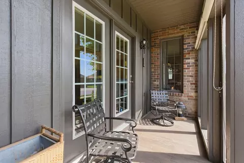 Exterior - 1750 W Bennett St UNIT 4A, Springfield, MO 65807 photo 6 of 9