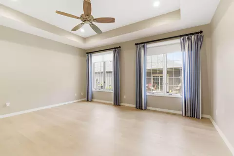 Living - 1750 W Bennett St UNIT 4A, Springfield, MO 65807 photo 3 of 3