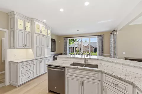 Kitchen - 1750 W Bennett St UNIT 4A, Springfield, MO 65807 photo 5 of 5