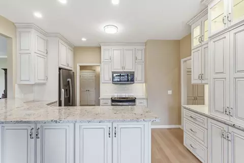 Kitchen - 1750 W Bennett St UNIT 4A, Springfield, MO 65807 photo 3 of 5