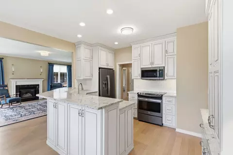 Kitchen - 1750 W Bennett St UNIT 4A, Springfield, MO 65807 photo 2 of 5