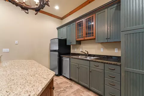 Kitchen - 112 Grand Rdg, Branson, MO 65616 photo 4 of 4