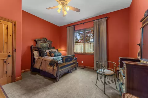 Bedroom - 112 Grand Rdg, Branson, MO 65616 photo 4 of 11