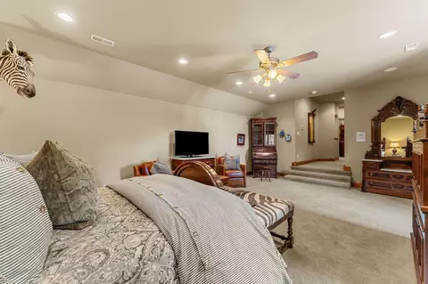 Bedroom - 112 Grand Rdg, Branson, MO 65616 photo 7 of 11
