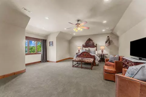 Bedroom - 112 Grand Rdg, Branson, MO 65616 photo 8 of 11