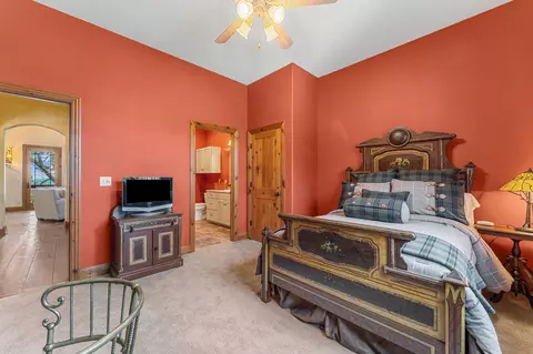 Bedroom - 112 Grand Rdg, Branson, MO 65616 photo 3 of 11