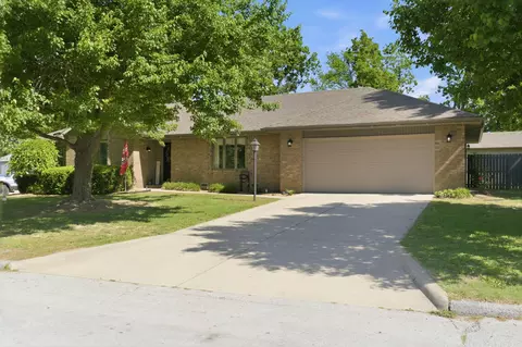 1107 W Crane Dr, Nixa, MO 65714 photo 2