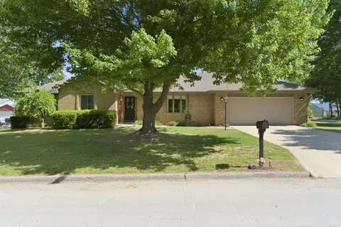 1107 W Crane Dr, Nixa, MO 65714