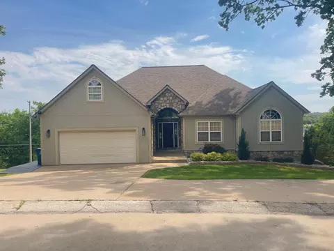 813 Roundup, Neosho, MO 64850