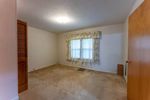 Bedroom - 838 Chestnut St, Thayer, MO 65791 photo 4 of 5