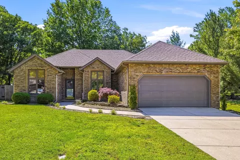 1891 S Woodbury Ave, Springfield, MO 65809