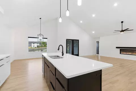Other - 1365 W Gaslight Dr, Springfield, MO 65810 photo 1 of 12