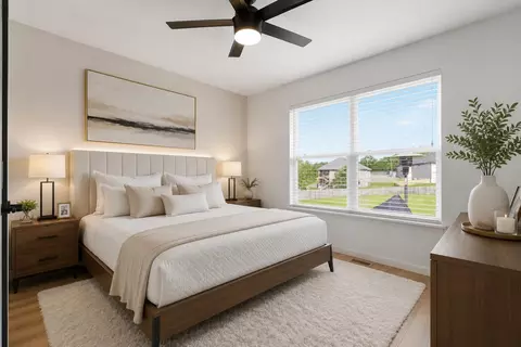 Bedroom - 1365 W Gaslight Dr, Springfield, MO 65810 photo 11 of 13