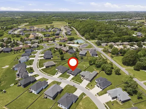 View/Area - 1365 W Gaslight Dr, Springfield, MO 65810 photo 3 of 4