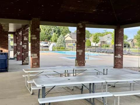 Exterior - 1365 W Gaslight Dr, Springfield, MO 65810 photo 17 of 17