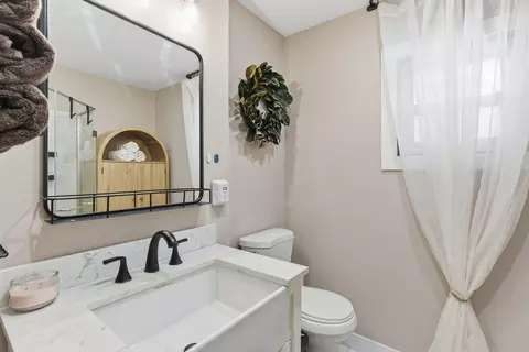Bath - 1343 W Tracker Rd, Nixa, MO 65714 photo 1 of 3