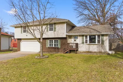Exterior - 719 E Westchester Ct, Springfield, MO 65810 photo 3 of 8