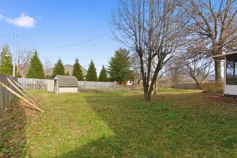 Exterior - 719 E Westchester Ct, Springfield, MO 65810 photo 7 of 8