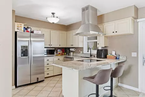 Kitchen - 719 E Westchester Ct, Springfield, MO 65810 photo 2 of 5