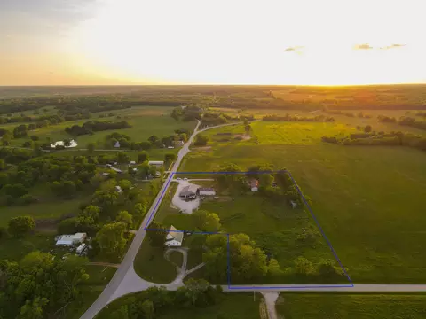 6879 State Highway 32, Stockton, MO 65785