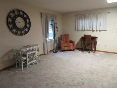 Living - 2421 E Delana St, Springfield, MO 65804 photo 2 of 4