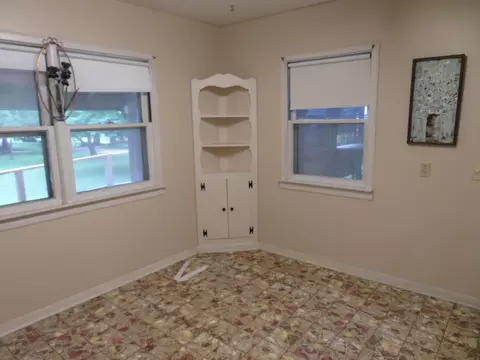 Living - 2421 E Delana St, Springfield, MO 65804 photo 4 of 4