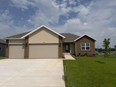 1293 N Maxine Ave, Nixa, MO 65714