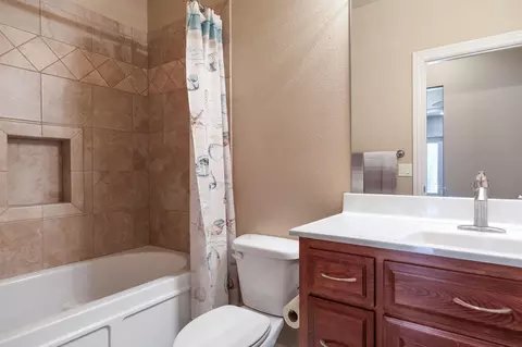 Bath - 2390 State Highway T, Branson, MO 65616 photo 3 of 4