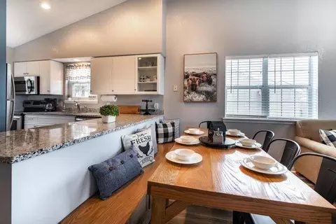 Dining - 525 Valley View Rd #301, Branson, MO 65616 photo 3 of 4