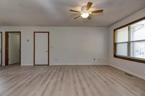 Living - 1421 W Rainey St, Ozark, MO 65721 photo 4 of 6