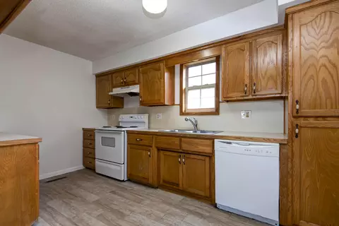 Kitchen - 1421 W Rainey St, Ozark, MO 65721 photo 1 of 4