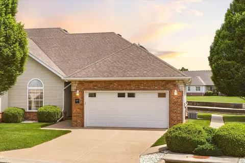 1402 N Sandy Creek Cir UNIT 3, Nixa, MO 65714