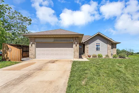 5118 N 9th St, Ozark, MO 65721