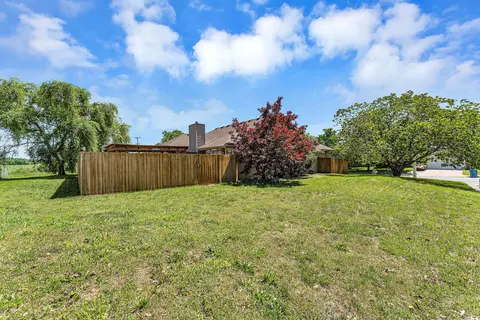 Exterior - 5118 N 9th St, Ozark, MO 65721 photo 5 of 7