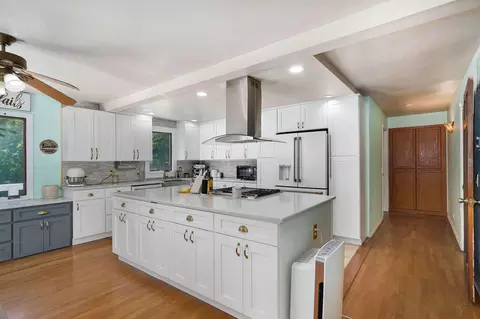 Kitchen - 4932 E Farm Road 166, Springfield, MO 65809 photo 2 of 4