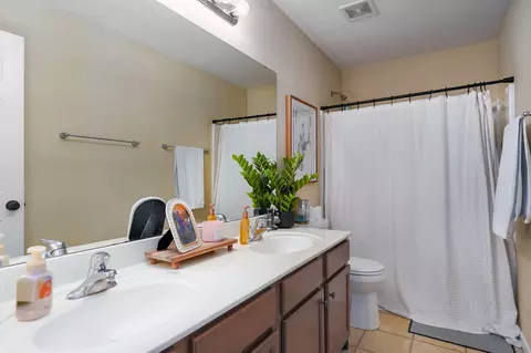 Bath - 2182 W Drake St, Springfield, MO 65810 photo 1 of 2