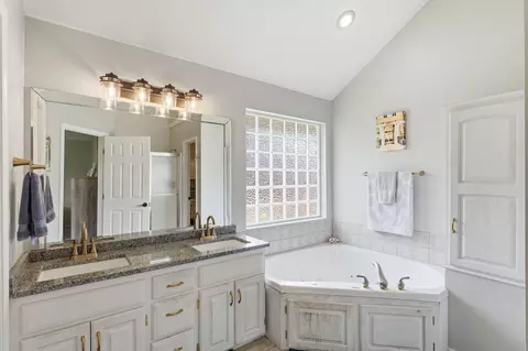 2122 W Melbourne Ct, Springfield, MO 65810 photo 12