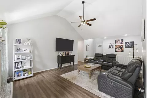 2122 W Melbourne Ct, Springfield, MO 65810 photo 4