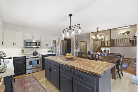 Kitchen - 3407 S Valley View Ave, Springfield, MO 65804 photo 3 of 4