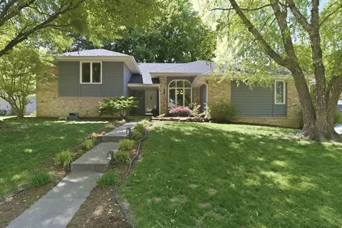 3407 S Valley View Ave, Springfield, MO 65804