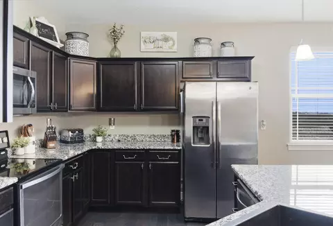 Kitchen - 479 Southview Dr, Branson, MO 65616 photo 4 of 5