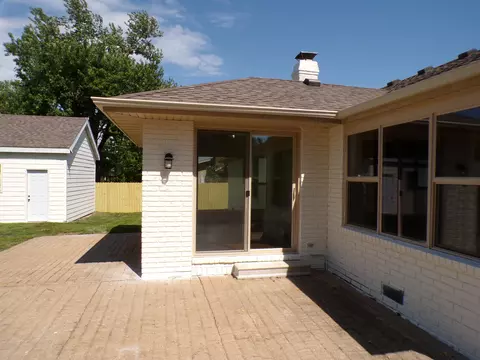 Exterior - 2735 W Westview St, Springfield, MO 65807 photo 6 of 11
