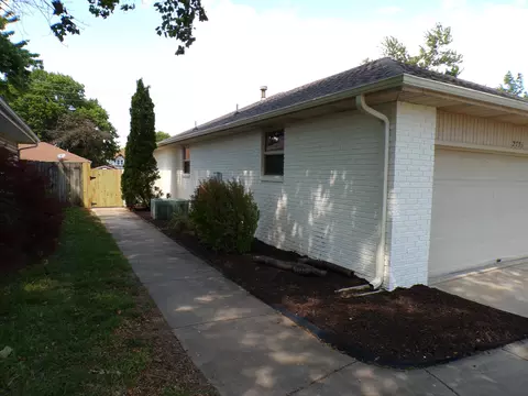 Exterior - 2735 W Westview St, Springfield, MO 65807 photo 3 of 11