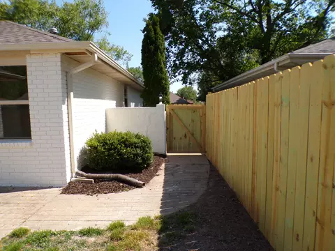 Exterior - 2735 W Westview St, Springfield, MO 65807 photo 7 of 11