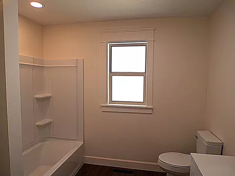 Bath - 2735 W Westview St, Springfield, MO 65807 photo 1 of 7