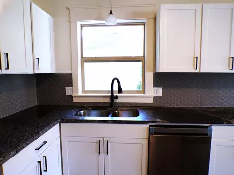 Kitchen - 2735 W Westview St, Springfield, MO 65807 photo 3 of 6