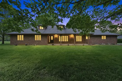 431 N Farm Road 205, Springfield, MO 65802
