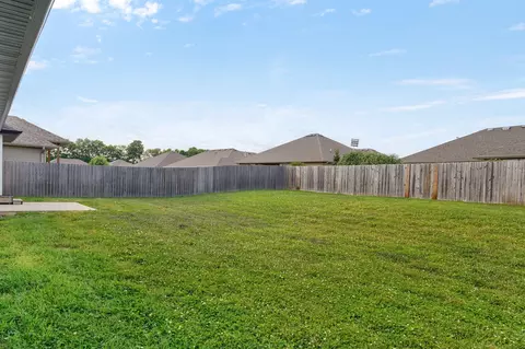 Exterior - 5607 W Pine St, Springfield, MO 65802 photo 9 of 10